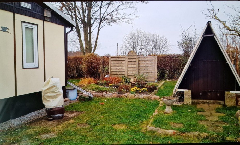 Garten mit Ger�teschuppen Bungalow Am Salzhaff