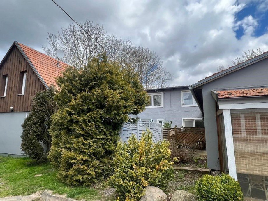 Seitenansicht Mehrfamilienhaus Kr�pelin