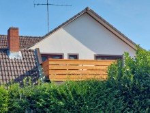 Giebel Balkon Einfamilienhaus mit Einliegerwohnung zur Refinanzierung
