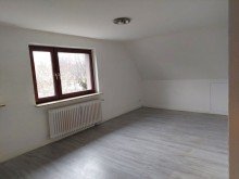 Zimmer Seg.DG Einfamilienhaus mit Einliegerwohnung zur Refinanzierung