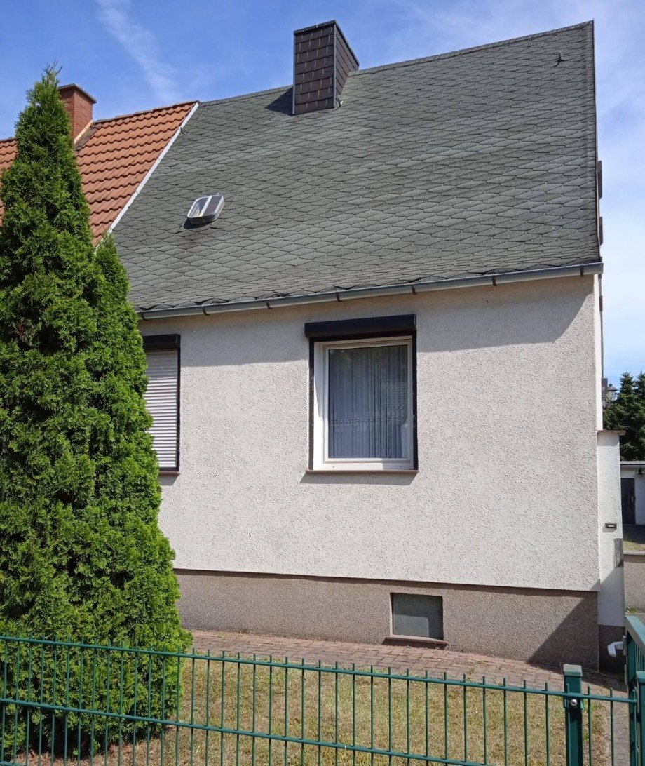 Doppelhaush�lfte. Doppelhaush�lfte Biederitz